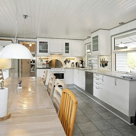5 Star In Hadsund * Helberskov